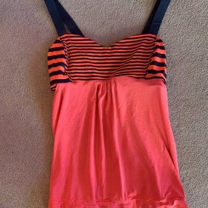 Lululemon tank w built in bra